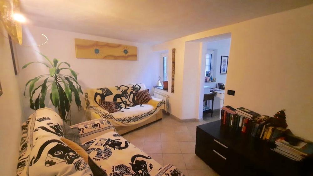 casa indipendente in vendita ad Arcola in zona Trebiano