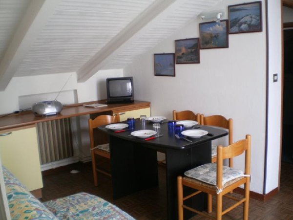 appartamento in vendita ad Arcola in zona Romito Magra