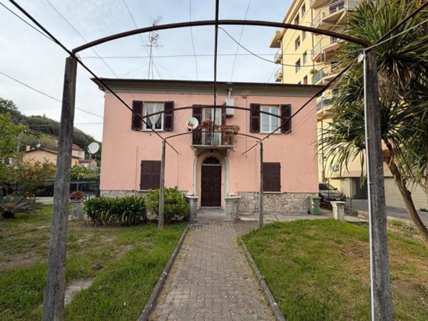 casa indipendente in vendita ad Arcola