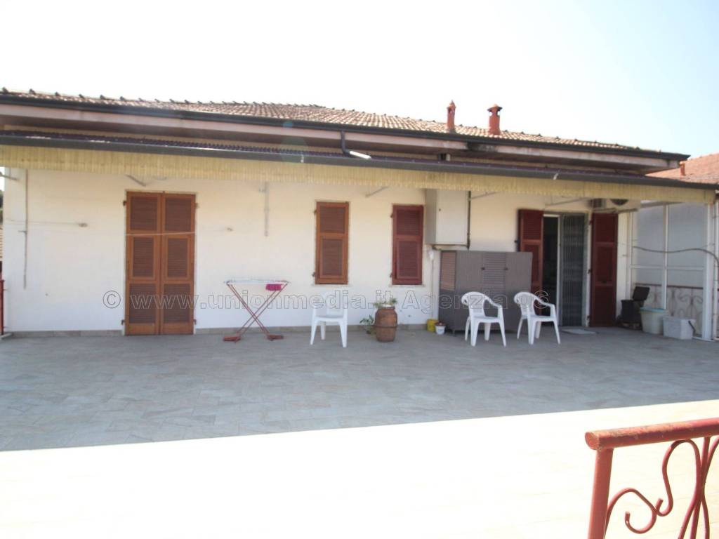 casa indipendente in vendita ad Arcola