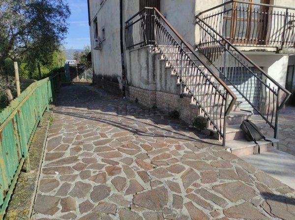 appartamento in vendita ad Arcola in zona Ressora