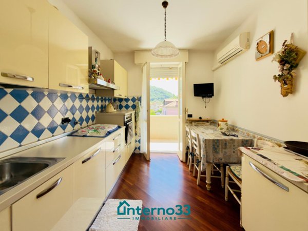 appartamento in vendita ad Arcola in zona Romito Magra