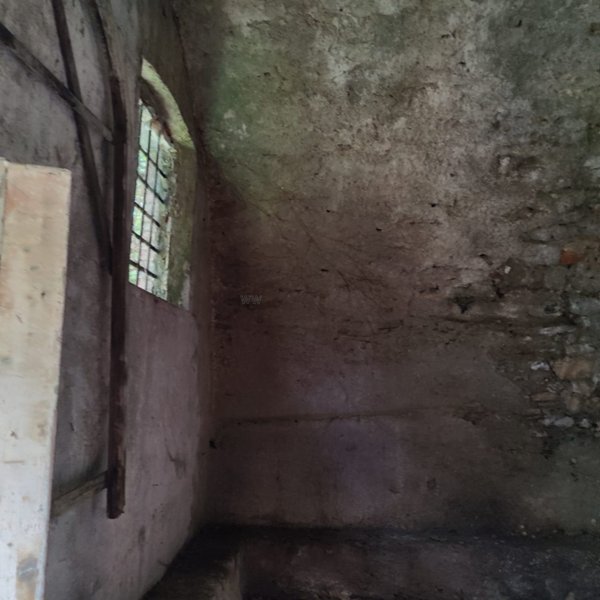 locale di sgombero in vendita ad Arcola in zona Ressora