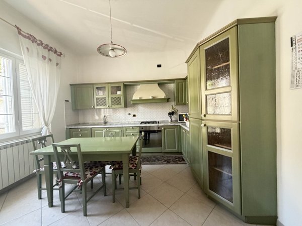 casa indipendente in vendita ad Arcola in zona Ressora