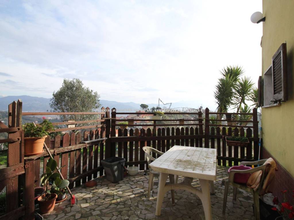 appartamento in vendita ad Arcola in zona Baccano