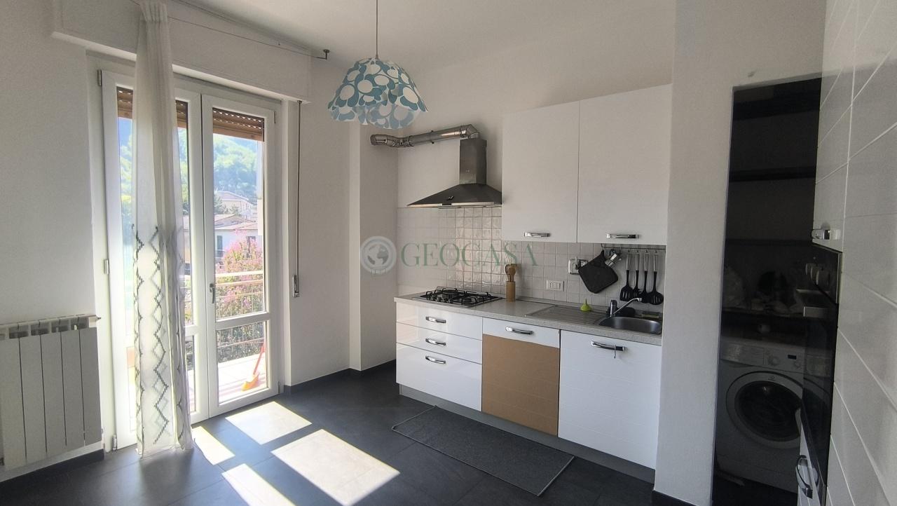 appartamento in vendita ad Arcola in zona Romito Magra