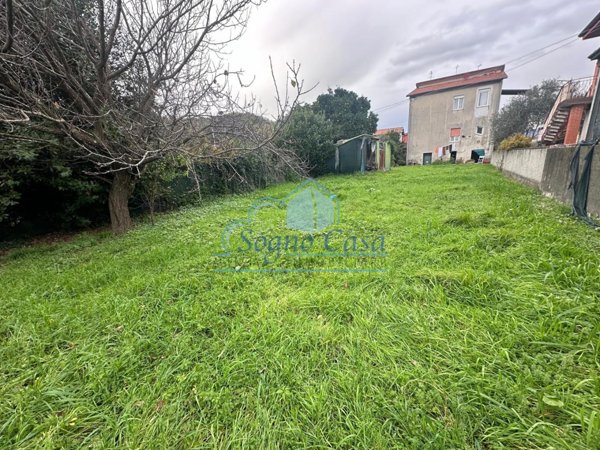 casa indipendente in vendita ad Arcola in zona Ressora