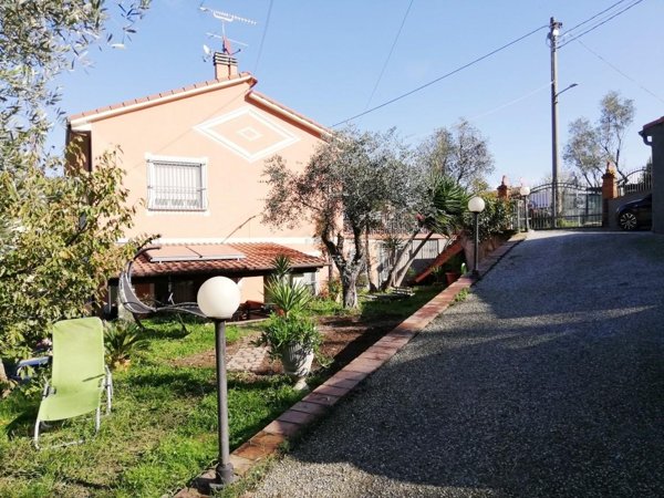 casa indipendente in vendita ad Arcola