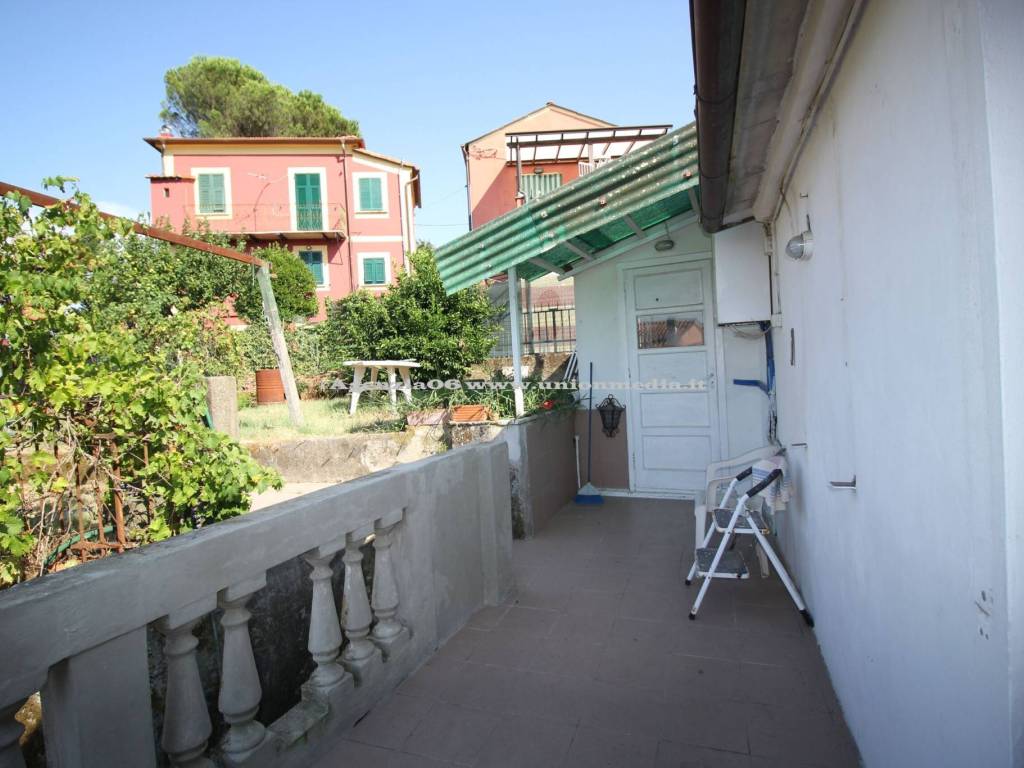 appartamento in vendita ad Arcola in zona Baccano
