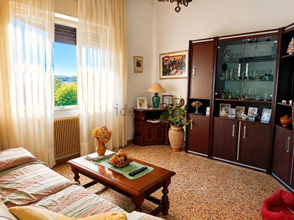 appartamento in vendita ad Arcola in zona Romito Magra