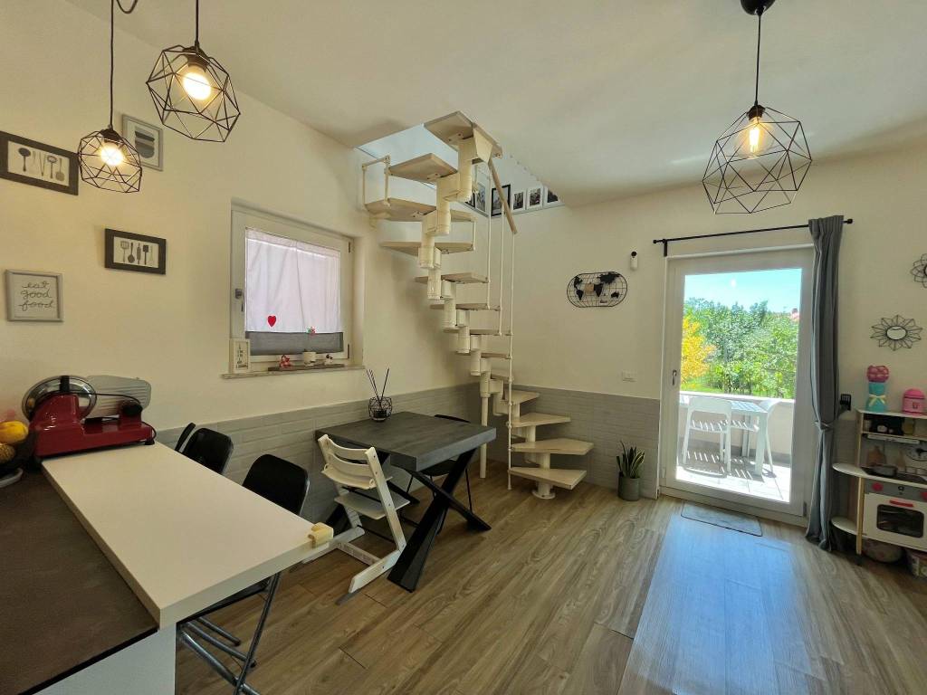 casa indipendente in vendita ad Arcola in zona Fresonara