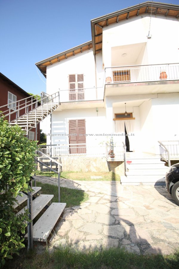 appartamento in vendita ad Arcola in zona Ressora