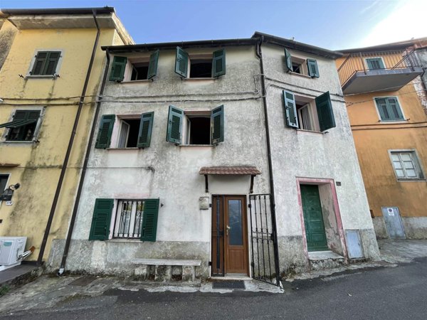 appartamento in vendita ad Arcola in zona Monti