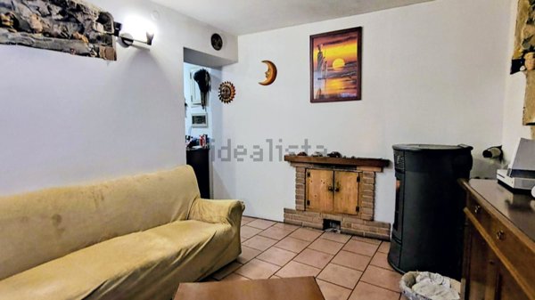 casa indipendente in vendita ad Arcola in zona Ressora