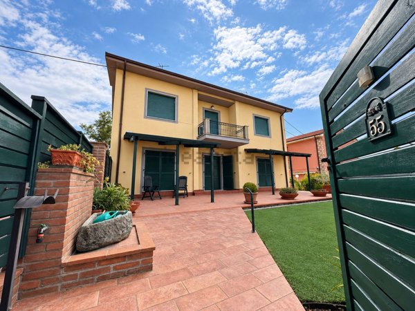 casa indipendente in vendita ad Arcola in zona Fresonara