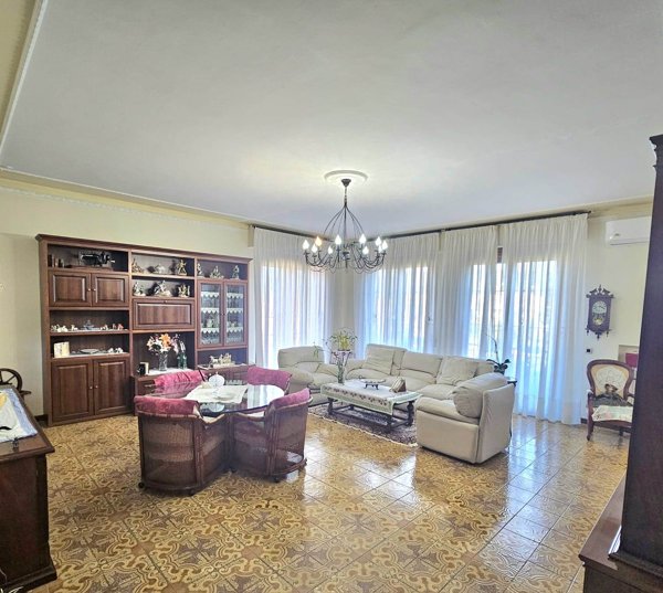 casa indipendente in vendita ad Arcola in zona Baccano