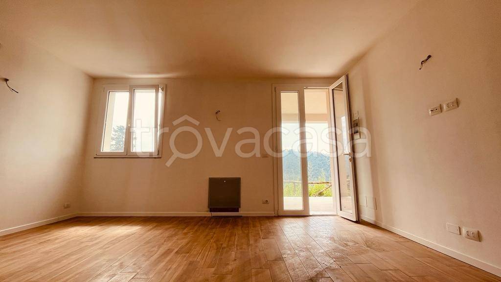 appartamento in vendita a Beverino