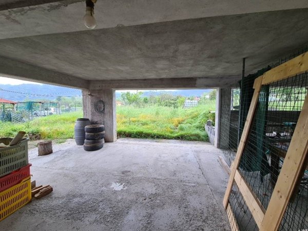 casa indipendente in vendita a Beverino