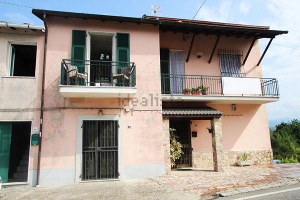 appartamento in vendita a Beverino