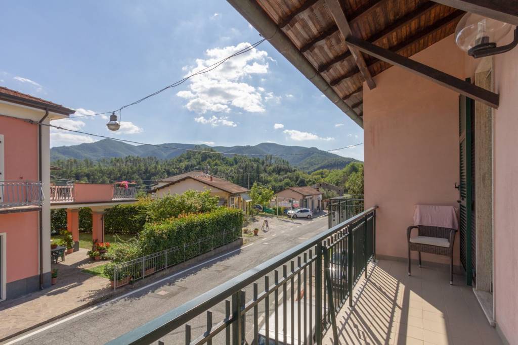 appartamento in vendita a Beverino