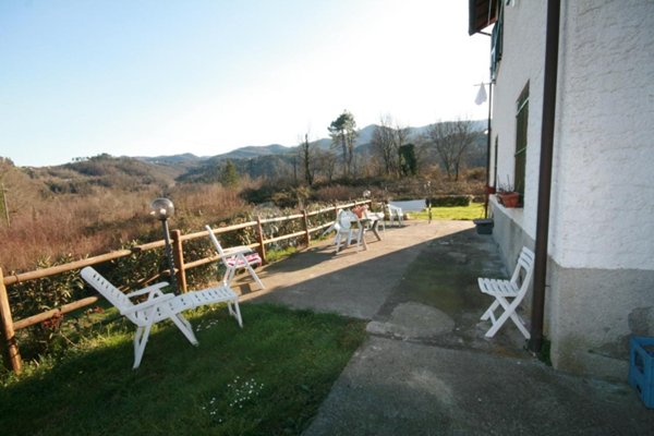 casa indipendente in vendita a Beverino