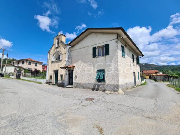 casa indipendente in vendita a Beverino