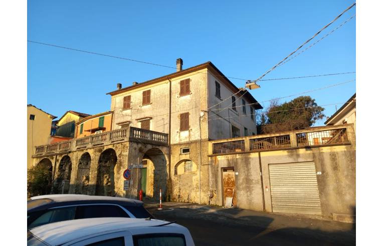 casa indipendente in vendita a Beverino
