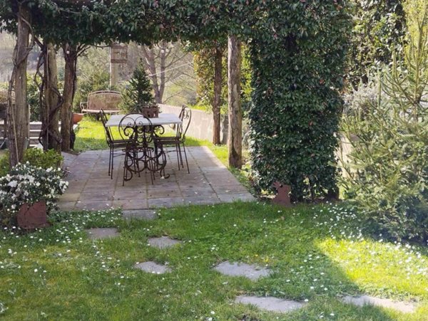 casa indipendente in vendita a Beverino