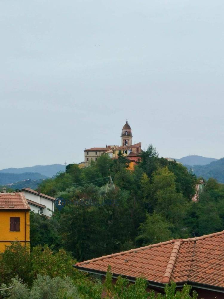 casa indipendente in vendita a Beverino