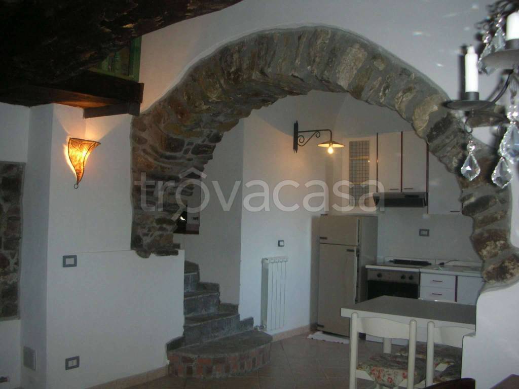 appartamento in vendita a Beverino