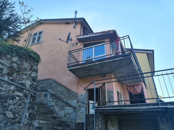 quadrivano in vendita a Beverino