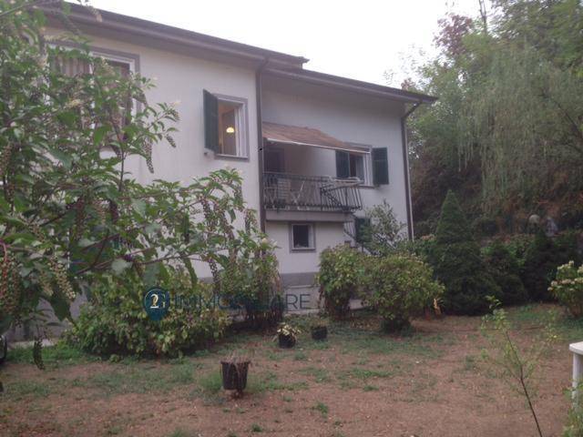 casa indipendente in vendita a Beverino