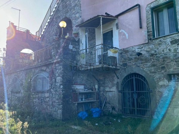 appartamento in vendita a Beverino