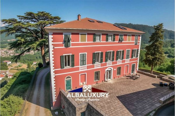 casa indipendente in vendita a Beverino