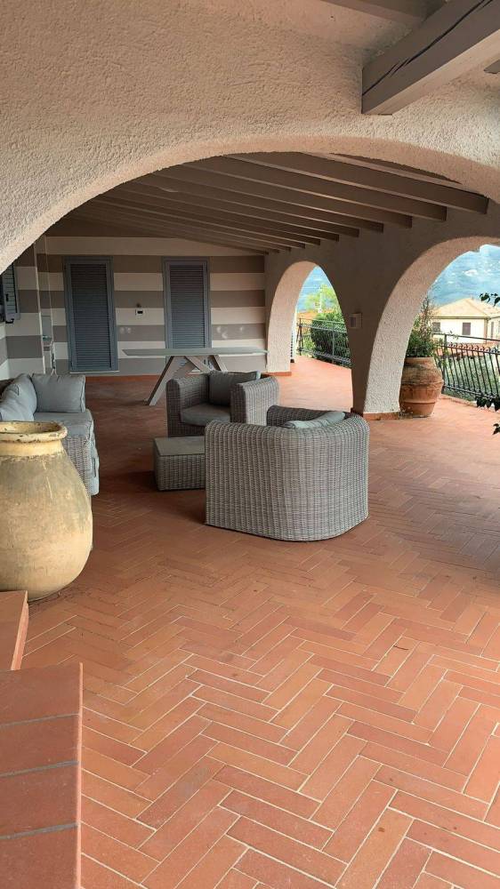 casa indipendente in vendita a Beverino