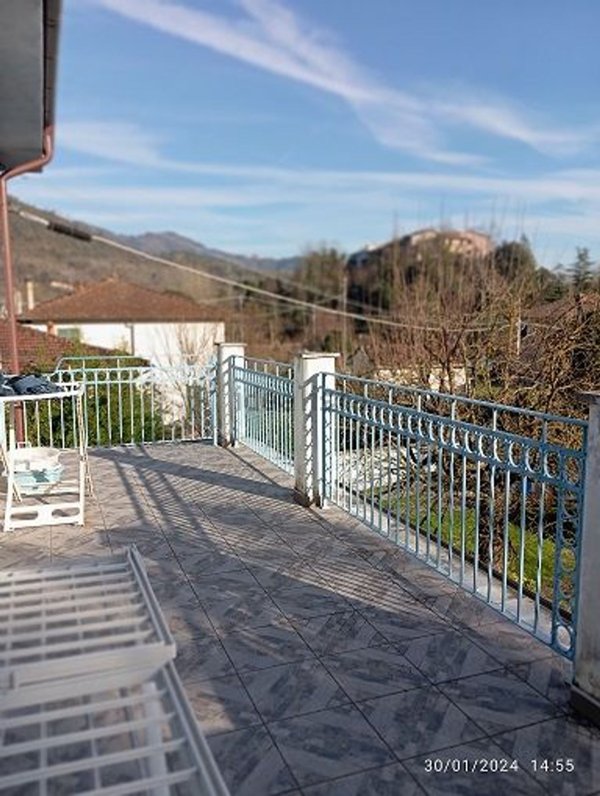 casa indipendente in vendita a Beverino