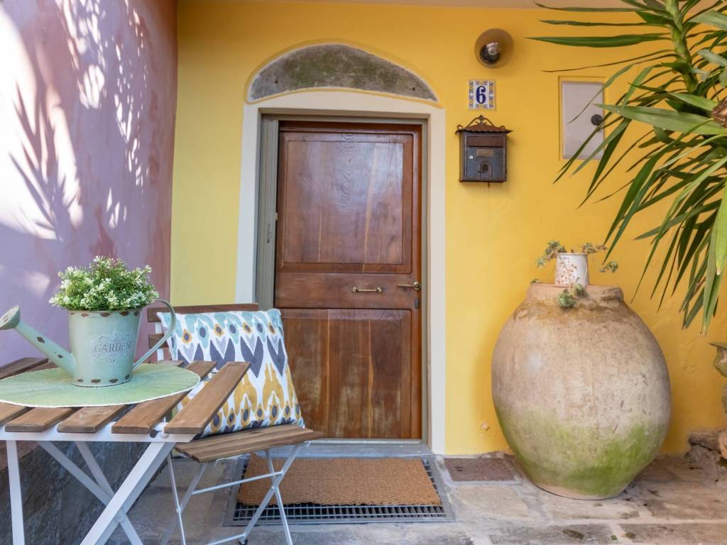 casa indipendente in vendita a Beverino