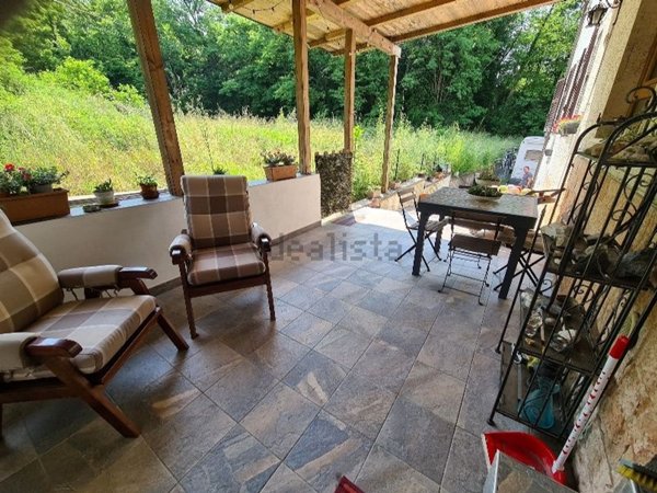 casa indipendente in vendita a Beverino