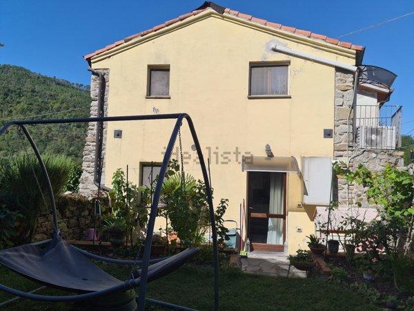 appartamento in vendita a Beverino