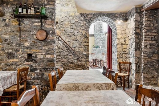 casa indipendente in vendita a Beverino