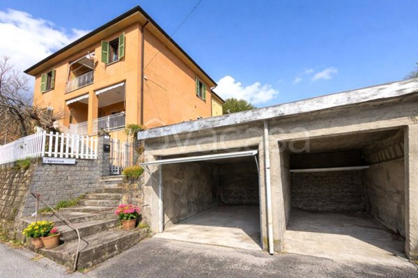 casa indipendente in vendita a Beverino