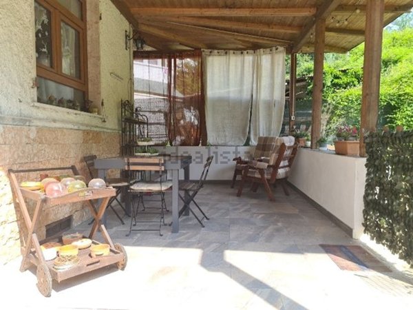casa indipendente in vendita a Beverino