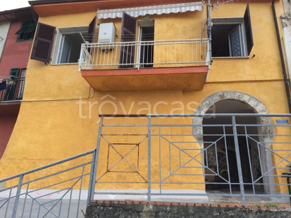 appartamento in vendita a Bolano in zona Montebello
