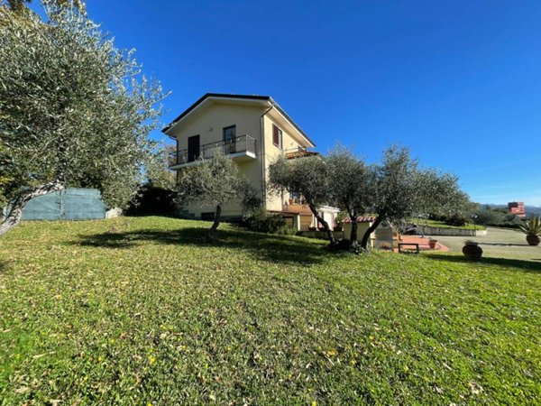 casa indipendente in vendita a Bolano