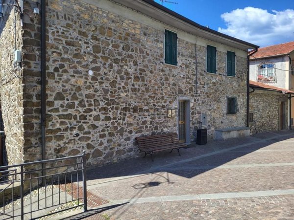 casa indipendente in vendita a Bolano