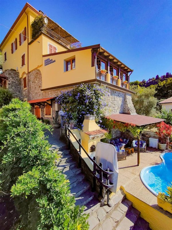 casa indipendente in vendita a Bolano
