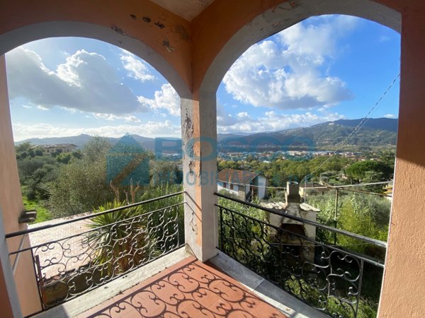 casa indipendente in vendita a Bolano