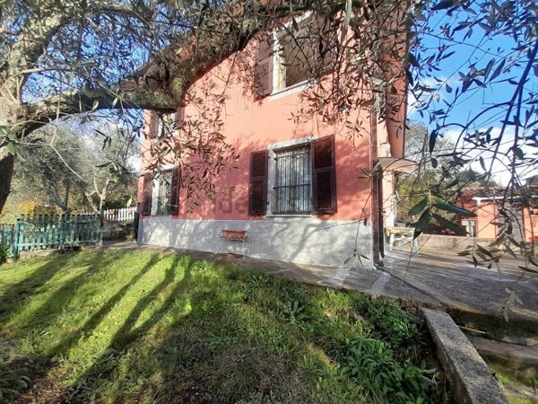 casa indipendente in vendita a Bolano