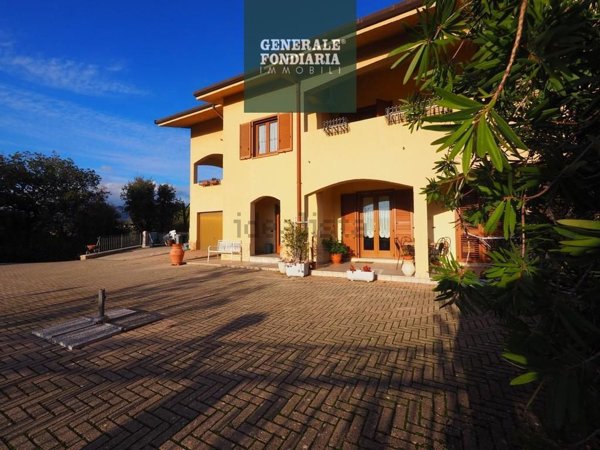 casa indipendente in vendita a Bolano