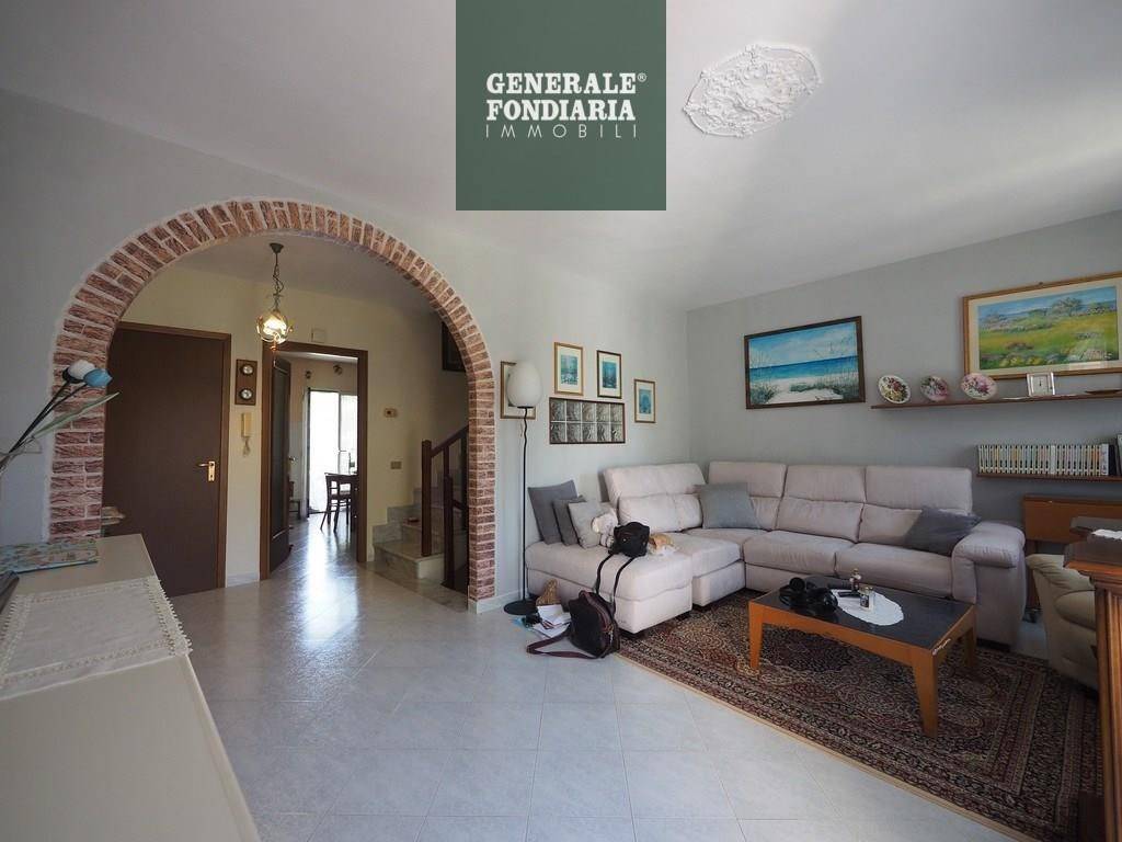 casa indipendente in vendita a Bolano